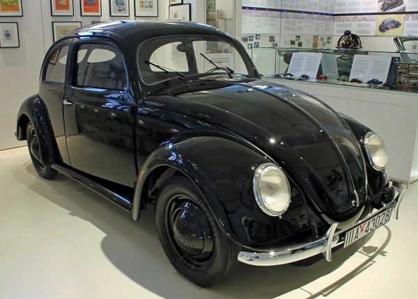 Автомобіль KDF 1939 р.в.